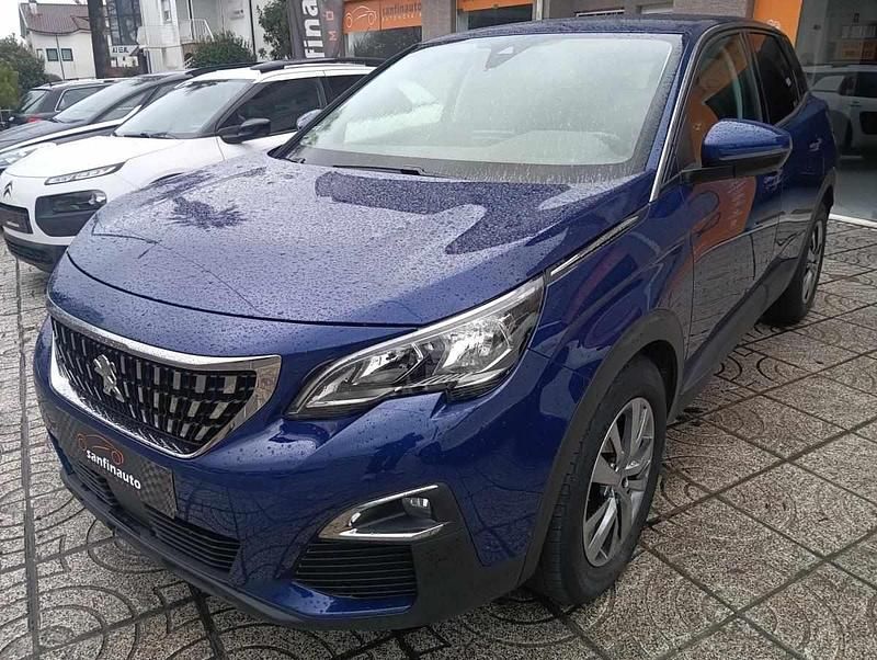 Usado Peugeot 3008 130 HP (95 kW) 2019 Azul SUV