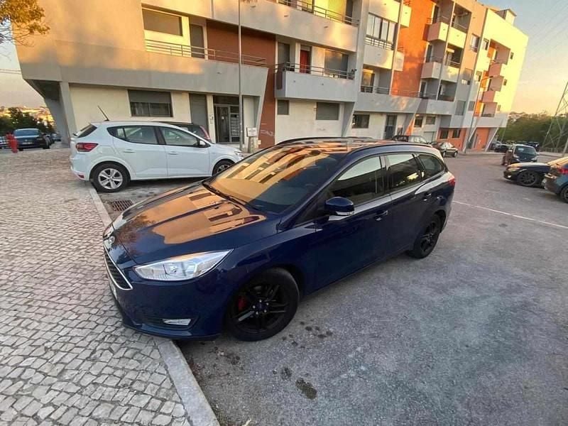 Usado Ford Focus 120 HP (88 kW) 2018 Azul Citadino