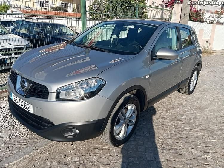 Cinza Usado 2010 Nissan Qashqai Acenta SUV | € 9.900 - Imagem 1/1