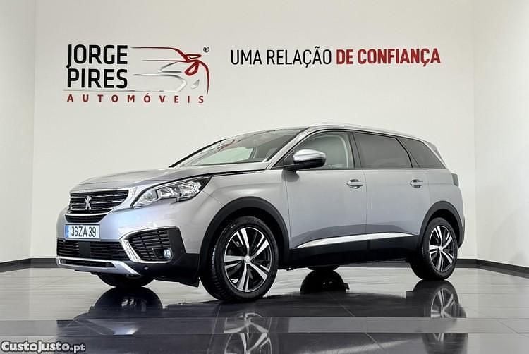Cinza Usado 2019 Peugeot 5008 Allure Monovolume | € 22.990 (Preço justo) - Imagem 1/1