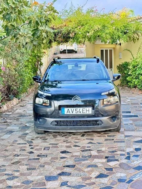 Preto Usado 2016 Citroën C4 Feel SUV | € 14.990 (Preço elevado) - Imagem 1/4
