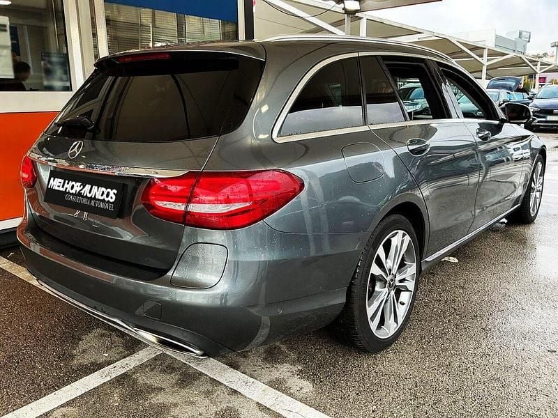 Usado Mercedes C350 Avantgarde 279 HP (205 kW) 2017 Cinza Carrinha