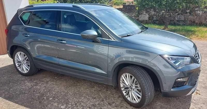 Cinzento Usado 2018 Seat Ateca XCELLENCE SUV | € 16.000 (Bom preço) - Imagem 1/4