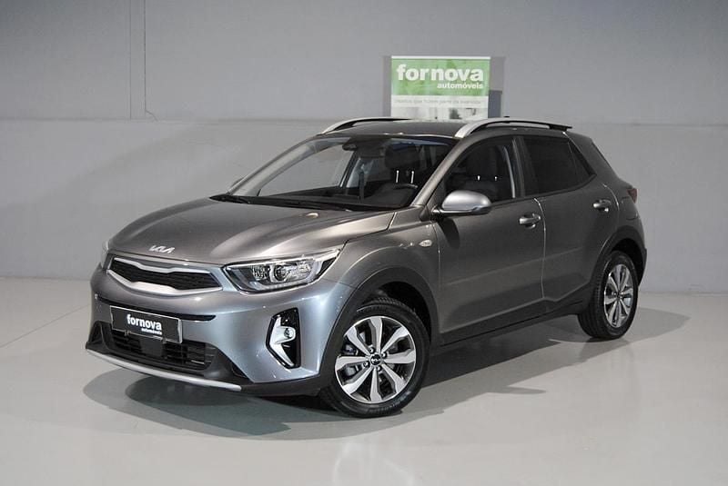 Cinza Usado 2025 Kia Stonic SUV | € 17.990 (Preço justo) - Imagem 1/4