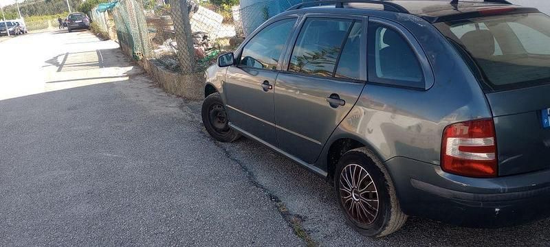 Usado 2005 Skoda Fabia Sedan | € 1.000 (Super Preço) - Imagem 1/4