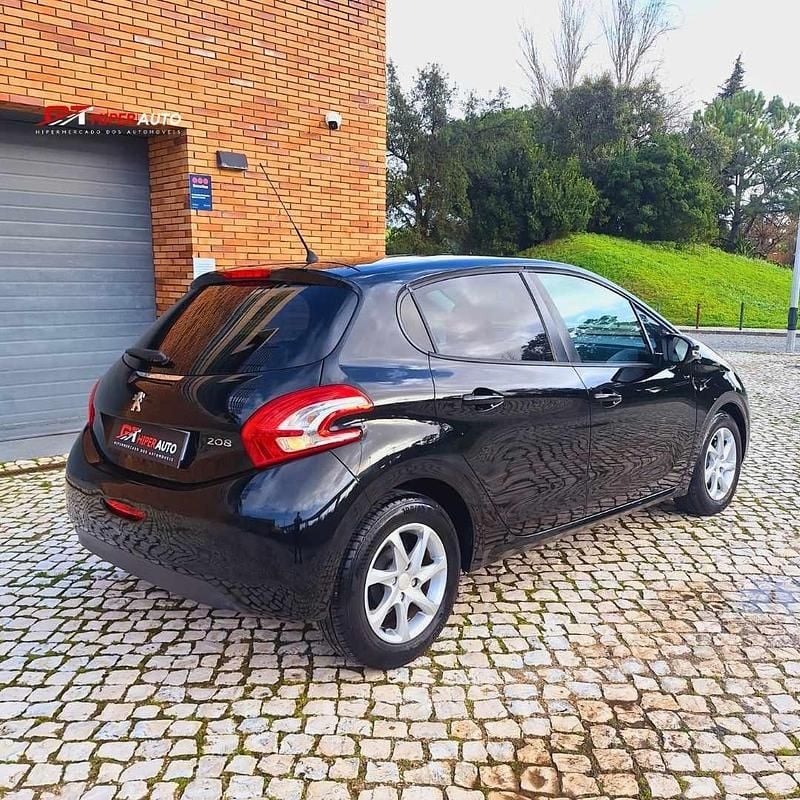 Usado Peugeot 208 82 HP (60 kW) 2013 Preto Citadino