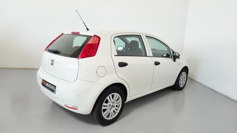 Usado Fiat Punto Easy 95 HP (69 kW) 2018 Branco Citadino
