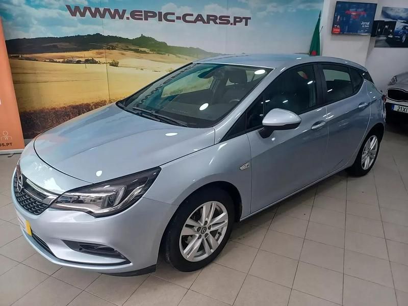 Cinzento Usado 2018 Opel Astra Business Edition Citadino | € 11.980 (Preço justo) - Imagem 1/4