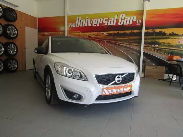 Branco Usado 2010 Volvo C30 Kinetic Citadino | € 7.900 (Preço justo) - Imagem 1/4