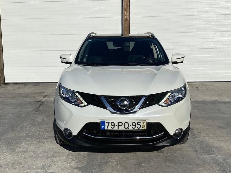 Usado Nissan Qashqai Acenta 110 HP (80 kW) 2015 Branco SUV