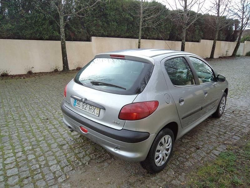 Usado Peugeot 206 60 HP (44 kW) 2001 Sedan