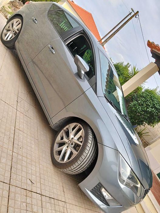 Usado Seat Leon FR 184 HP (135 kW) 2014 Sedan