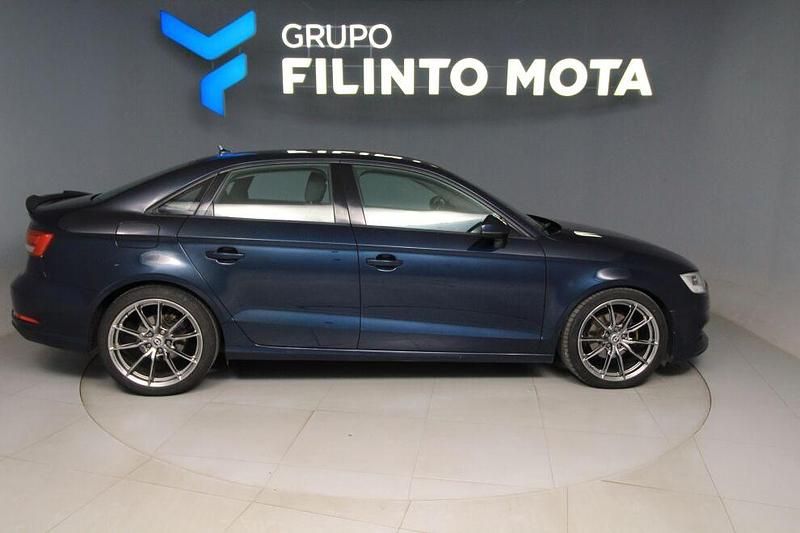 Azul Usado 2018 Audi A3 Design Sedan | € 18.990 (Preço justo) - Imagem 1/4