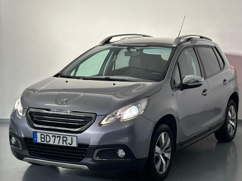 Cinzento Usado 2015 Peugeot 2008 SUV | € 7.490 (Super Preço) - Imagem 1/4