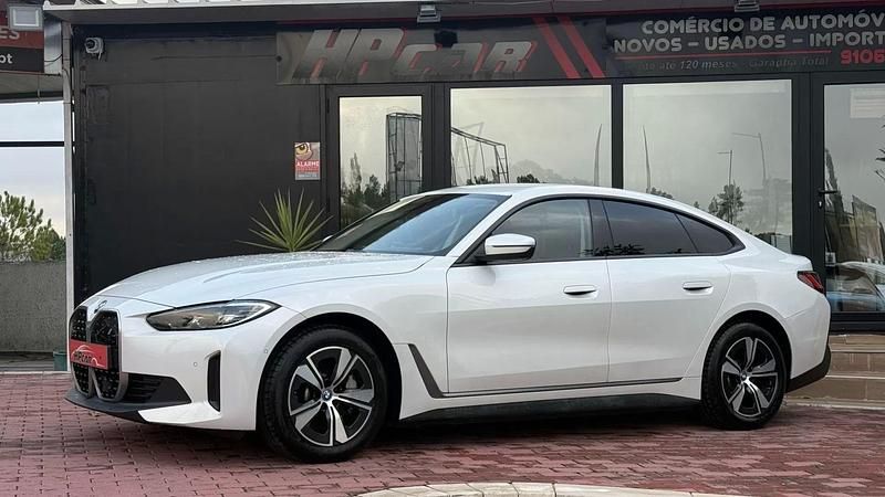 Branco pérola Usado 2022 BMW i4 Sedan | € 38.990 (Preço elevado) - Imagem 1/4