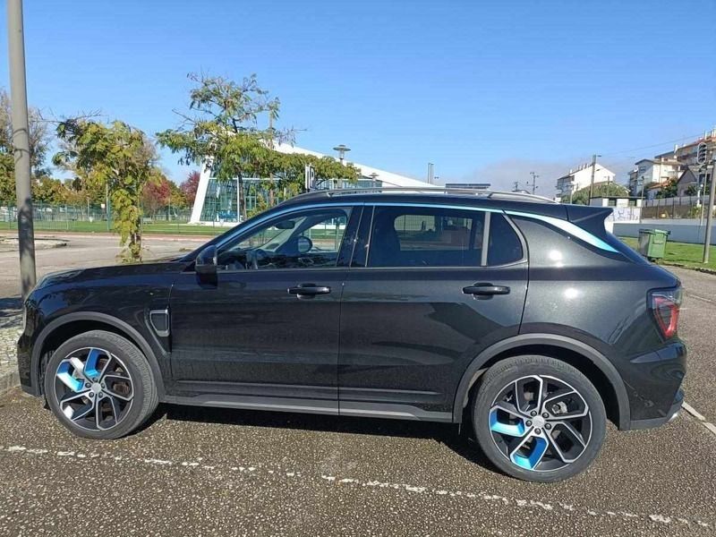 Preto Usado 2022 Lynk & Co 01 SUV | € 25.900 - Imagem 1/4