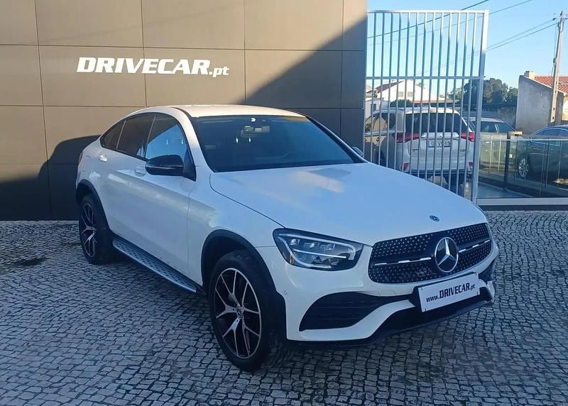 Branco Usado 2022 Mercedes GLC300 SUV | € 49.980 (Preço elevado) - Imagem 1/4