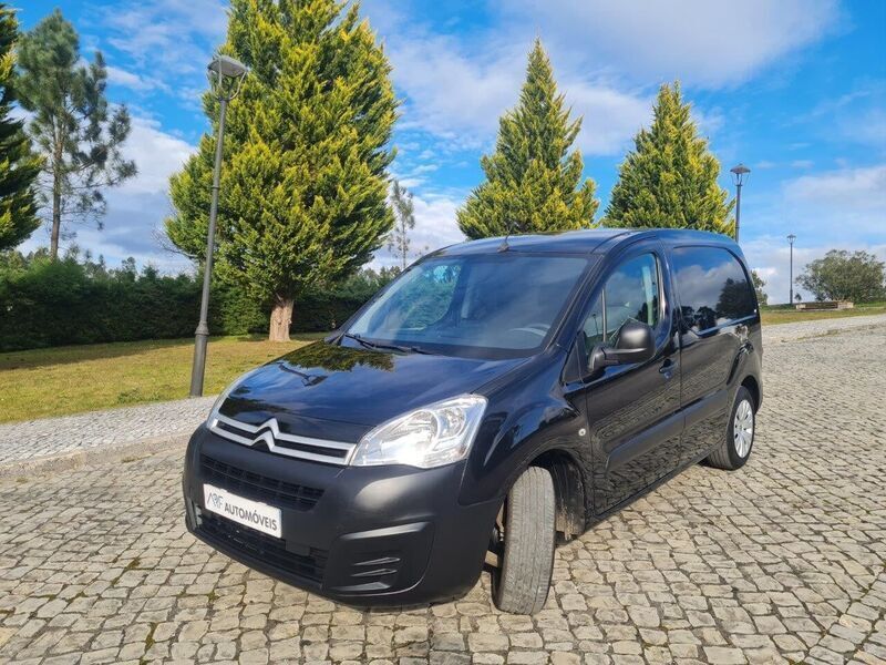 Preto Usado 2018 Citroën Berlingo Monovolume | € 13.750 (Caro) - Imagem 1/4