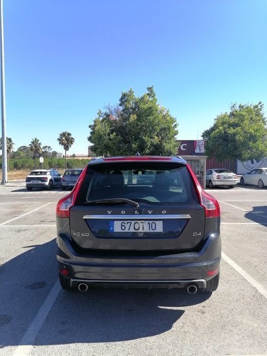 Usado Volvo XC60 R-Design 181 HP (133 kW) 2014 SUV