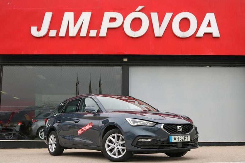Cinzento Usado 2022 Seat Leon Citadino | € 17.190 (Bom preço) - Imagem 1/4