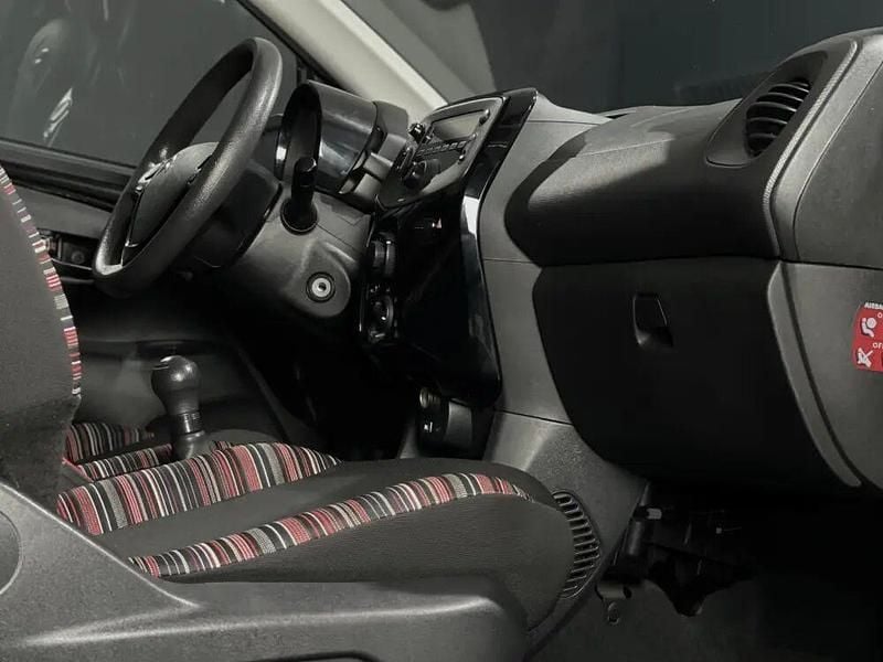 Usado Citroën C1 72 HP (52 kW) 2021 Azul Citadino