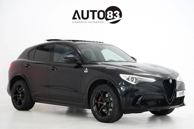 Preto Usado 2018 Alfa Romeo Stelvio Quadrifoglio SUV | € 69.990 - Imagem 1/4