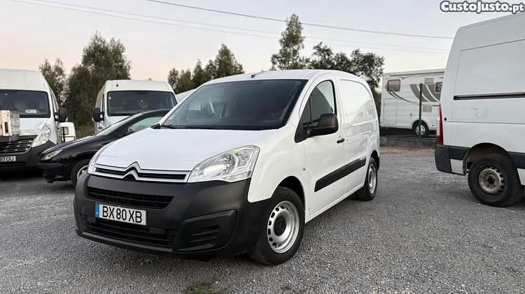 Usado Citroën Berlingo 75 HP (55 kW) 2017 Branco Monovolume