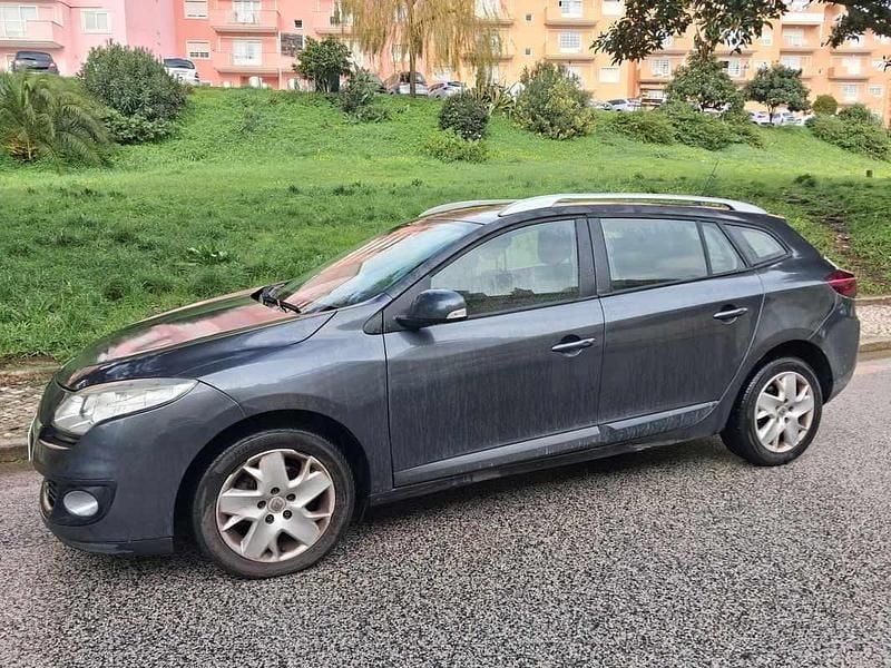 Usado Renault Mégane III Dynamique 110 HP (80 kW) 2013 Cinza