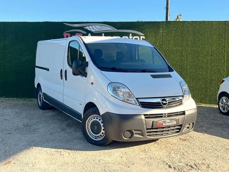 Usado Opel Vivaro 115 HP (84 kW) 2014 Branco Monovolume