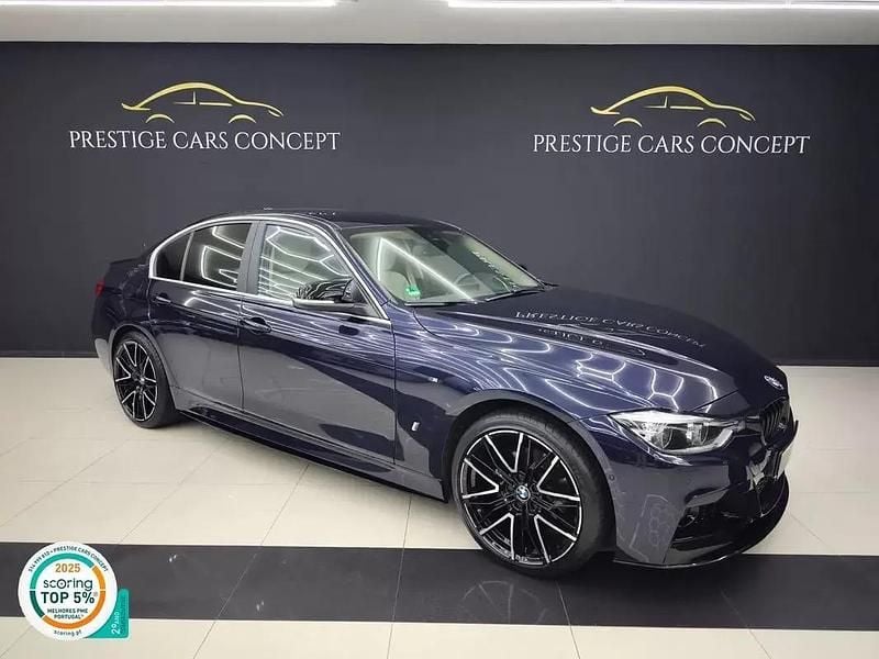 Azul escuro Usado 2016 BMW 330e iPerformance Sedan | € 22.750 (Preço justo) - Imagem 1/4