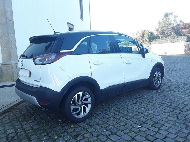 Usado Opel Crossland X Edition 102 HP (75 kW) 2018 Branco SUV