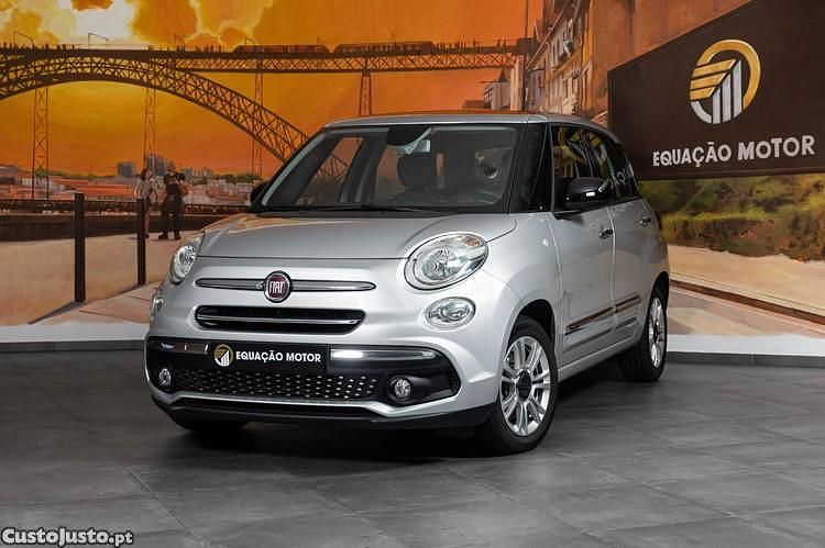 Cinza Usado 2018 Fiat 500L Urban Monovolume | € 11.900 - Imagem 1/1