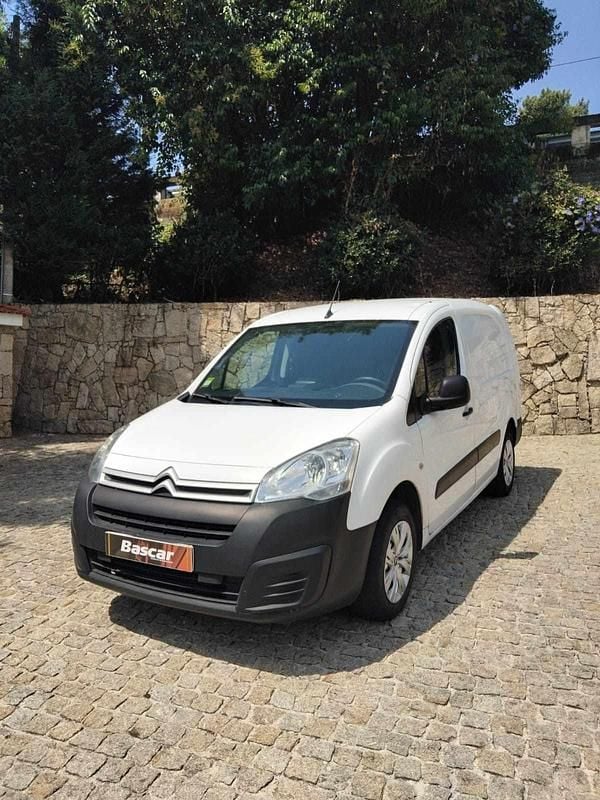 Branco Usado 2016 Citroën Berlingo Monovolume | € 7.750 (Bom preço) - Imagem 1/4