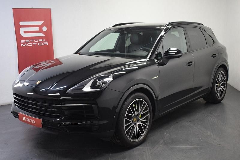 Preto Usado 2020 Porsche Cayenne SUV | € 74.500 - Imagem 1/4