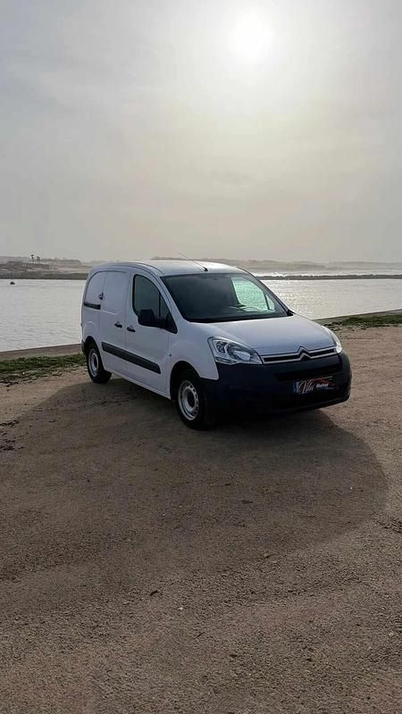 Usado Citroën Berlingo 75 HP (55 kW) 2017 Branco Monovolume