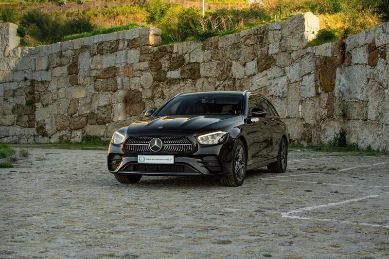 Preto Usado 2021 Mercedes E300 AMG line Carrinha | € 42.500 (Preço justo) - Imagem 1/4