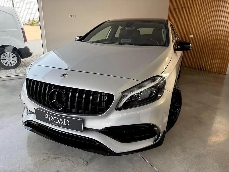 Cinzento Usado 2018 Mercedes A180 AMG line Citadino | € 18.500 (Super Preço) - Imagem 1/4