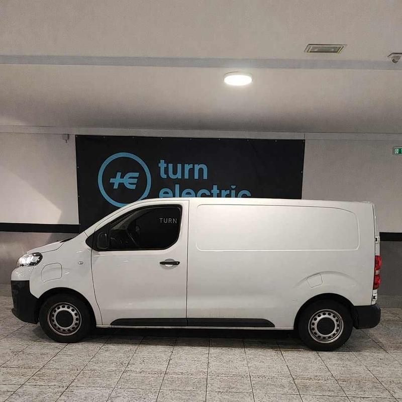 Usado Citroën e-Jumpy 100 kW (136 HP) 2023 Branco Monovolume