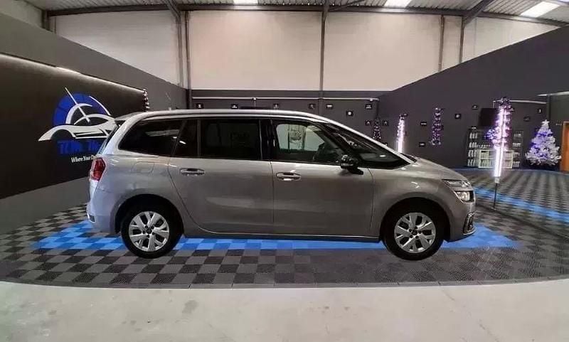 Usado Citroën C4 130 HP (95 kW) 2022 Cinzento