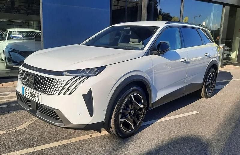 Branco Novo 2025 Peugeot 5008 Allure Monovolume | € 43.890 (Preço justo) - Imagem 1/4
