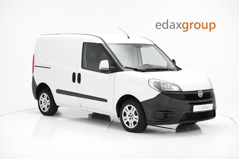 Branco Usado 2016 Fiat Doblò Monovolume | € 7.190 (Bom preço) - Imagem 1/4