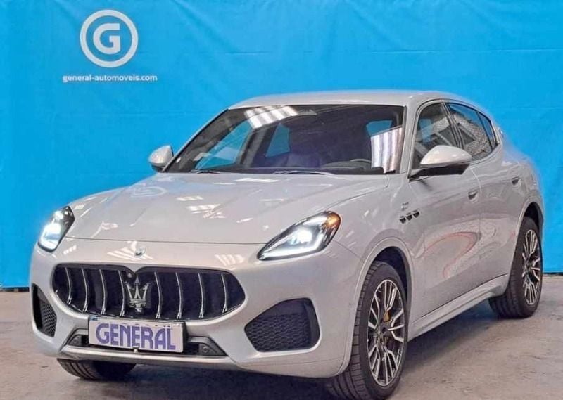 Cinzento Usado 2022 Maserati Grecale SUV | € 84.900 - Imagem 1/4