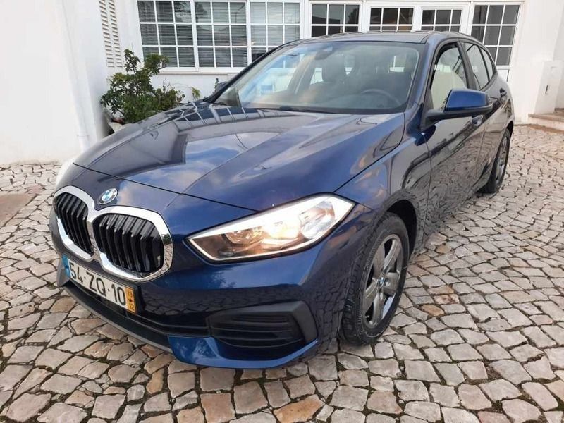 Azul Usado 2019 BMW 116 Citadino | € 22.950 (Preço justo) - Imagem 1/4