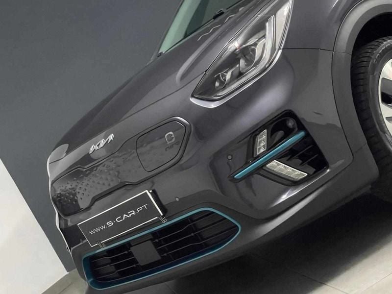 Usado Kia e-Niro 150 kW (204 HP) 2021 Cinzento SUV