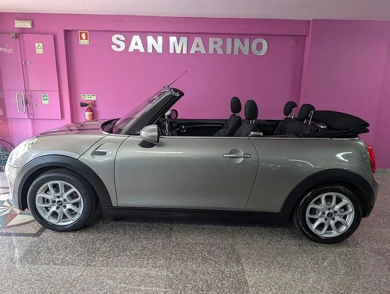 Usado Mini Cooper D Cabriolet 116 HP (85 kW) 2016 Cinza Cabrios