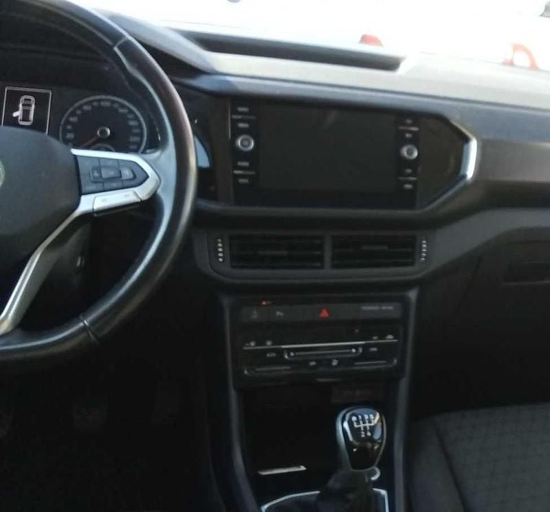 Usado VW T-Cross Life 95 HP (69 kW) 2022 Verde SUV