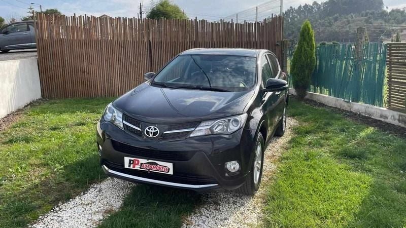 Preto Usado 2014 Toyota RAV4 SUV | € 18.250 - Imagem 1/4