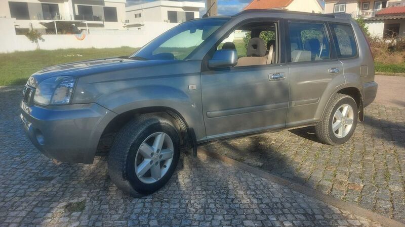 Usado 2004 Nissan X-Trail SUV | € 4.990 - Imagem 1/4
