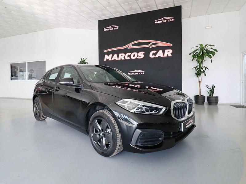 Preto Usado 2020 BMW 116 Advantage Citadino | € 19.900 (Preço justo) - Imagem 1/4
