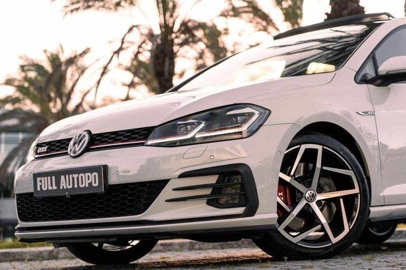Branco Usado 2018 VW Golf VII GTI | € 34.900 - Imagem 1/4